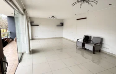 Amplio departamento con vista a la calle – A pasos del Pentagonito