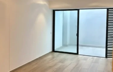 Moderno flat con terraza en el corazón de San Isidro – Zona Country Club